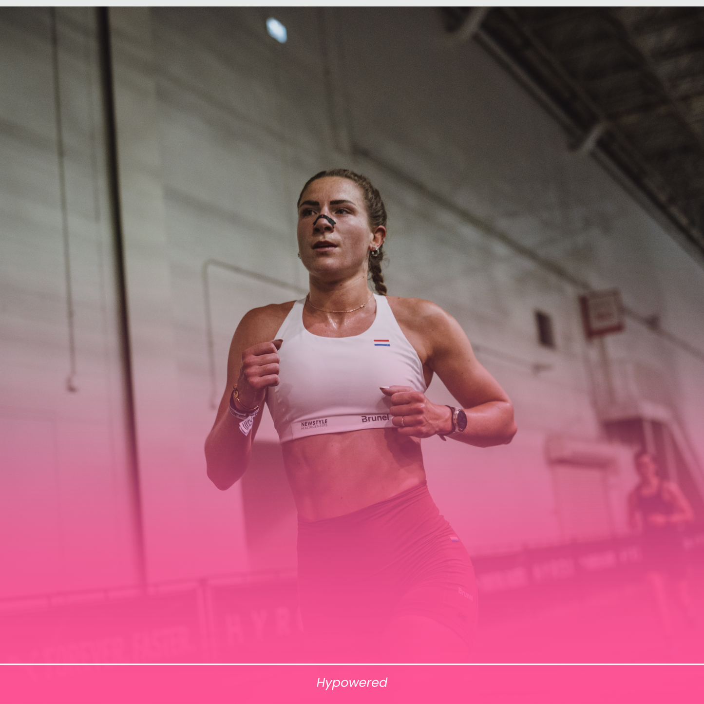 Hypowered neusstrips Roze